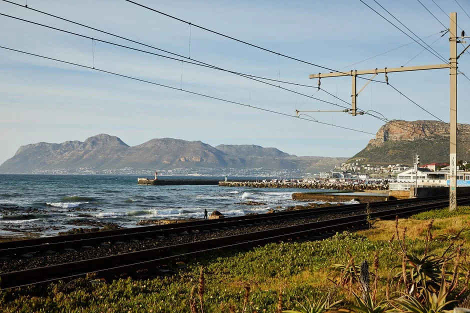 Cape Town Launches 'In Slavery's Wake' Exhibition — Challenges Economic Narratives