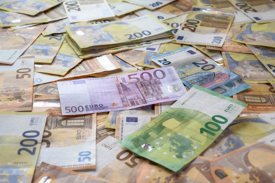 EU Debt to Reach 1 Billion Euros by 2026, DBRS Warns