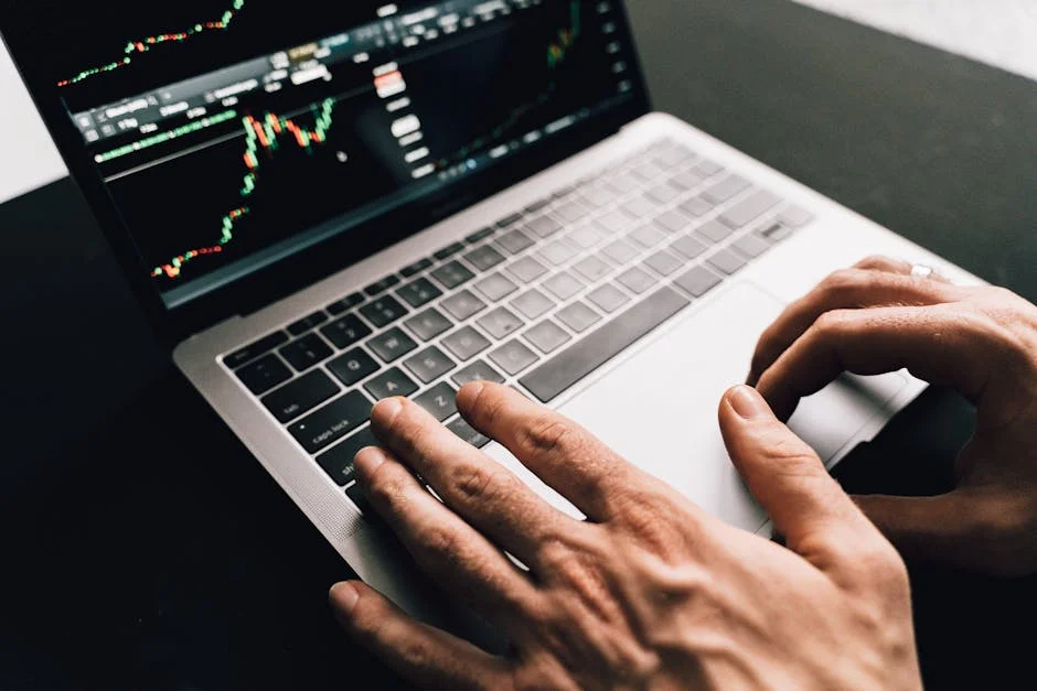 Mon Indian Halts Nifty Trade Amid Currency Crisis