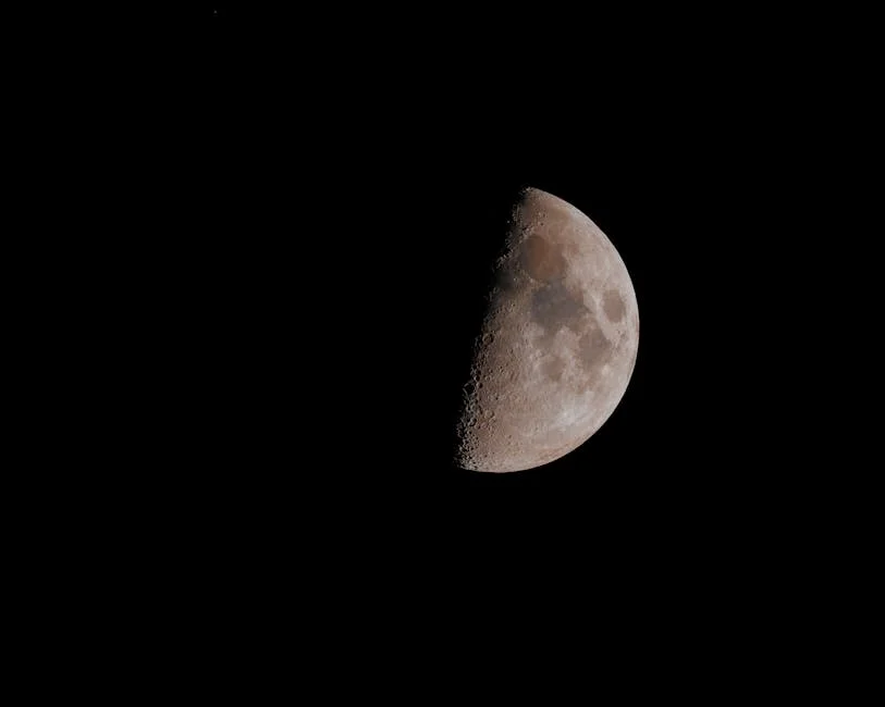 Moon, Venus, and Pleiades Align Tonight — South Africa Awaits Celestial Show