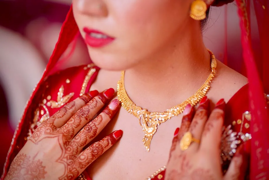 Rising Oil Prices Trigger Gold Sell-Off: May 5 Market Outlook — Economy Business